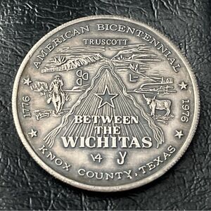 Vtg Between The Wichitas Knox County, Texas 1776-1976 Bicentennial Metal Coin